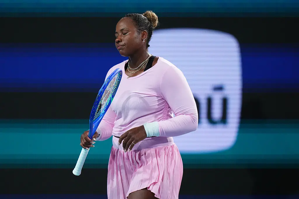 和队友巴蒂, alt