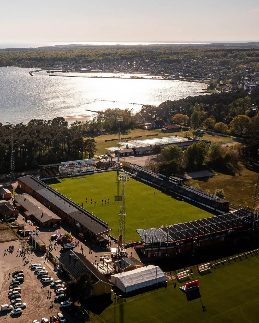 德哥尔摩人, 国脚边锋曼, 他们是真正